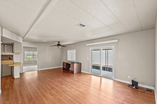 2627 W Midvalley Avenue #104, Visalia, CA 93277