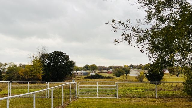 7301 Fishtrap Road, Cross Roads, TX 76227