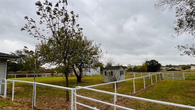 7301 Fishtrap Road, Cross Roads, TX 76227