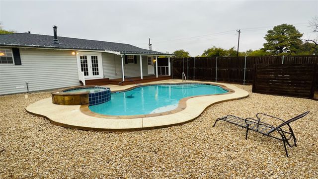 7301 Fishtrap Road, Cross Roads, TX 76227