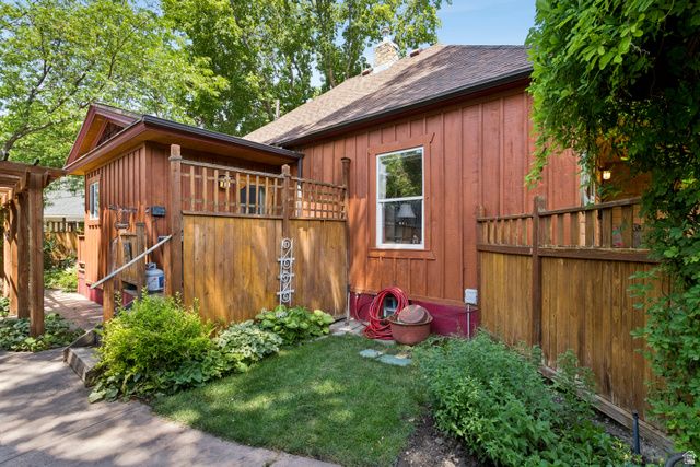 1410 S 300 E, Salt Lake City, UT 84115