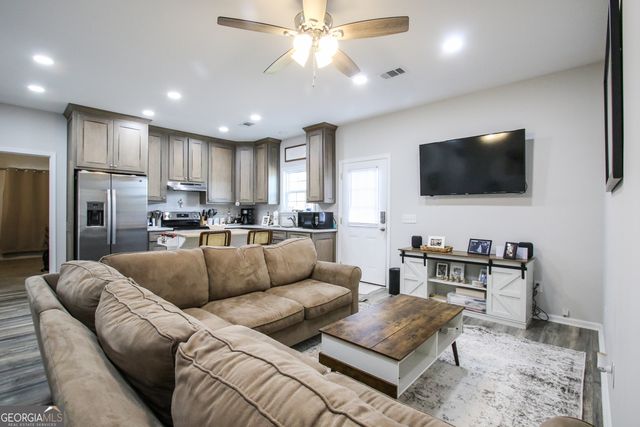11769 Henry Street, Claxton, GA 30417