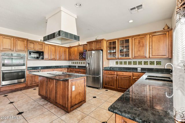7910 W BRIDEN Lane, Peoria, AZ 85383