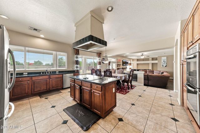 7910 W BRIDEN Lane, Peoria, AZ 85383