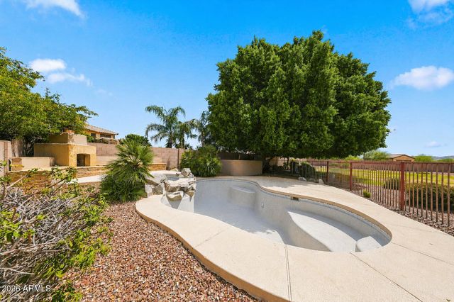 7910 W BRIDEN Lane, Peoria, AZ 85383