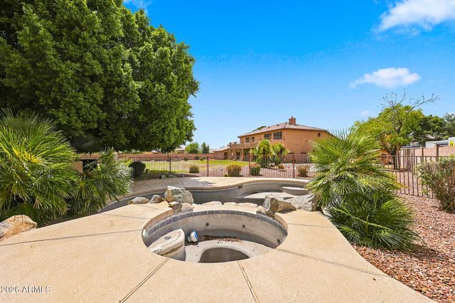 7910 W BRIDEN Lane, Peoria, AZ 85383