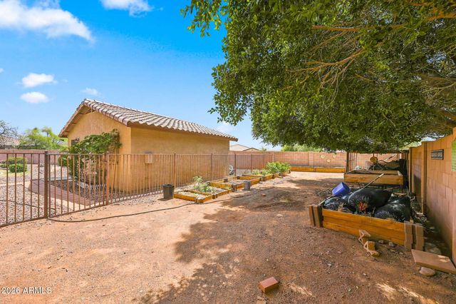 7910 W BRIDEN Lane, Peoria, AZ 85383