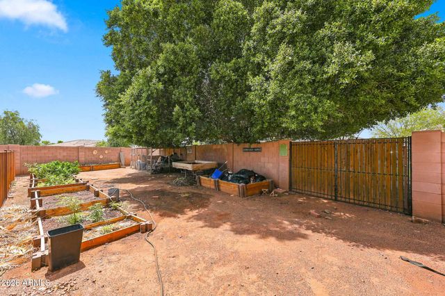 7910 W BRIDEN Lane, Peoria, AZ 85383