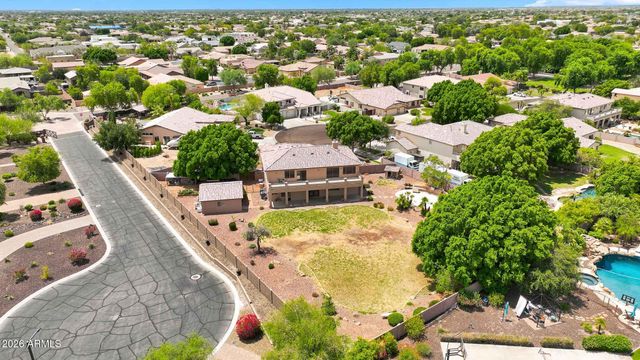 7910 W BRIDEN Lane, Peoria, AZ 85383