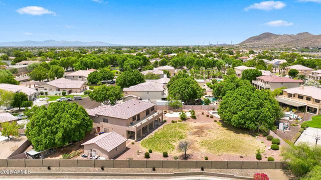 7910 W BRIDEN Lane, Peoria, AZ 85383