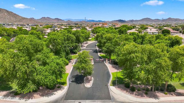 7910 W BRIDEN Lane, Peoria, AZ 85383
