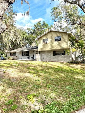8301 N RIVER OAKS COURT, Tampa, FL 33617