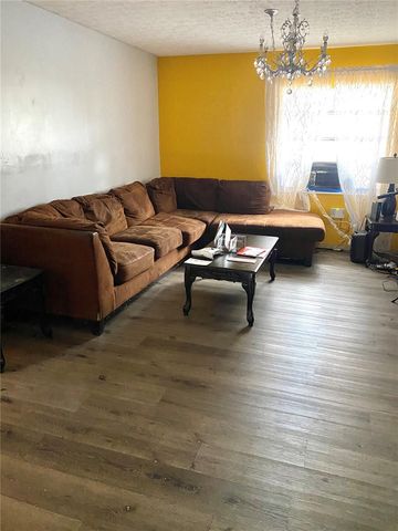 8301 N RIVER OAKS COURT, Tampa, FL 33617