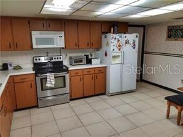 8301 N RIVER OAKS COURT, Tampa, FL 33617