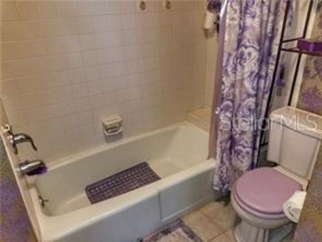 8301 N RIVER OAKS COURT, Tampa, FL 33617