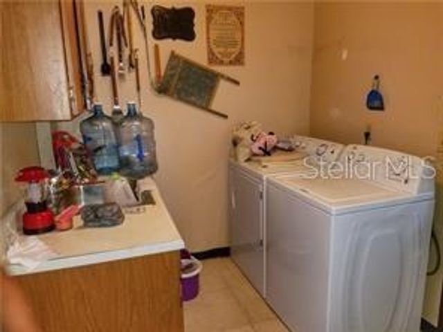 8301 N RIVER OAKS COURT, Tampa, FL 33617