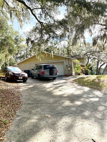 8301 N RIVER OAKS COURT, Tampa, FL 33617