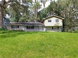 8301 N RIVER OAKS COURT, Tampa, FL 33617