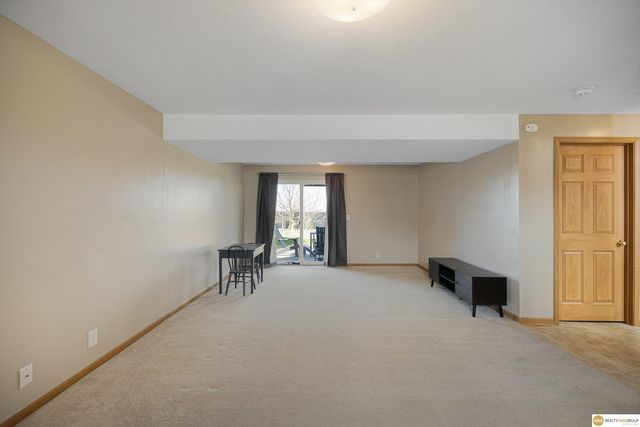 5928 S 186 Avenue, Omaha, NE 68135