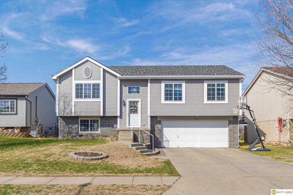 5928 S 186 Avenue, Omaha, NE 68135