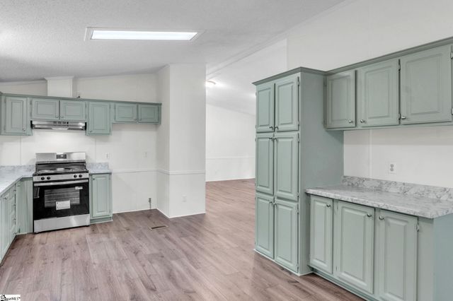 23 Blassingame Road, Greenville, SC 29605
