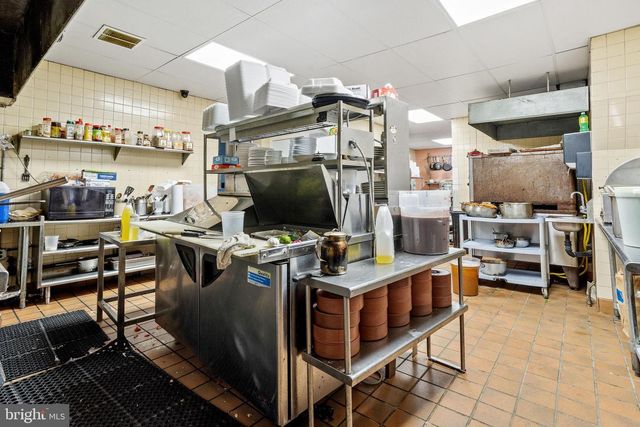 363 WHEAT RD, Vineland, NJ 08360