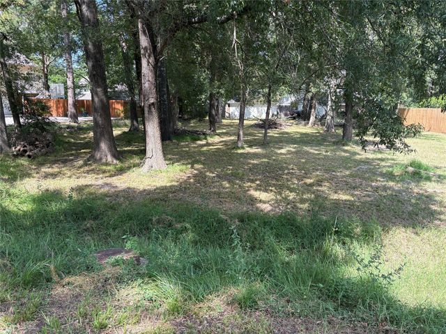 000 Ravemsworth Drive, Conroe, TX 77302