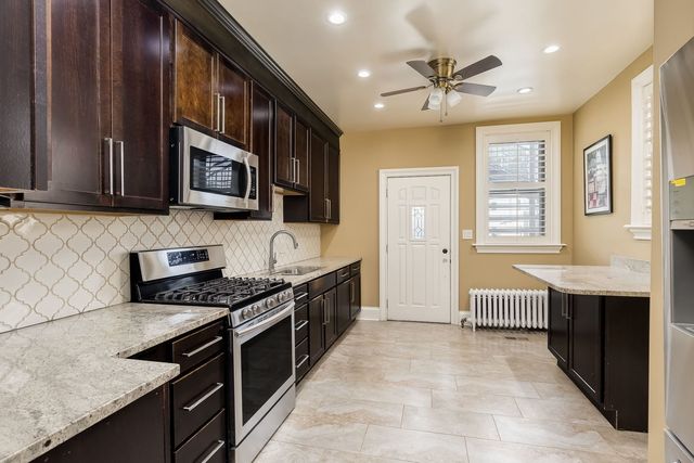 5614 N Campbell Avenue, Chicago, IL 60659
