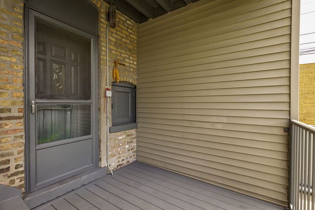 5614 N Campbell Avenue, Chicago, IL 60659