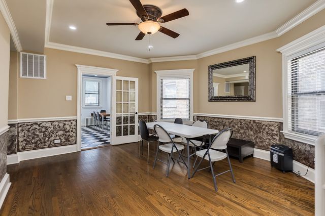 5614 N Campbell Avenue, Chicago, IL 60659