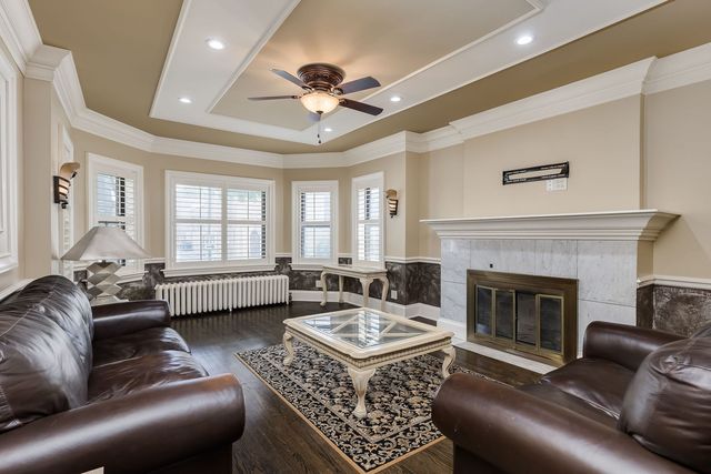 5614 N Campbell Avenue, Chicago, IL 60659