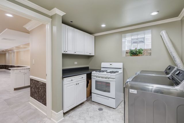 5614 N Campbell Avenue, Chicago, IL 60659