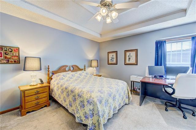 1633 SW Highland Drive, Lee's Summit, MO 64081