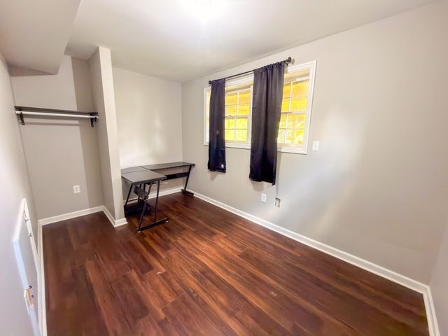 2833 Winter Garden, Lexington, KY 40517