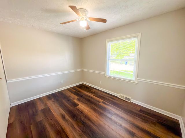 2833 Winter Garden, Lexington, KY 40517