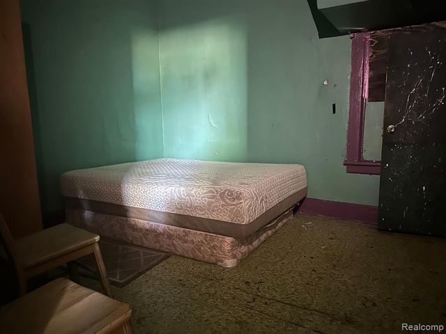 1009 Oak Street, Flint, MI 48503