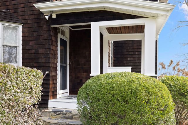 63 Longfellow Road, Jamestown, RI 02835