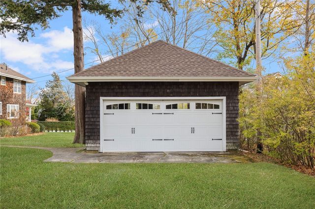 63 Longfellow Road, Jamestown, RI 02835