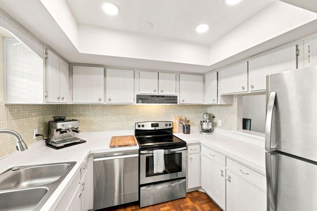 415 U.s. Highway 1 203, North Palm Beach, FL 33408