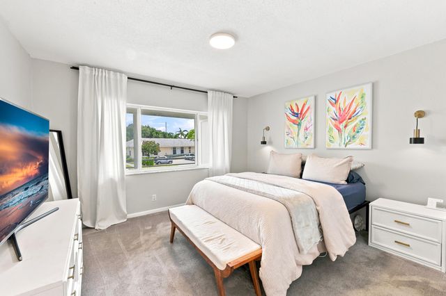 415 U.s. Highway 1 203, North Palm Beach, FL 33408