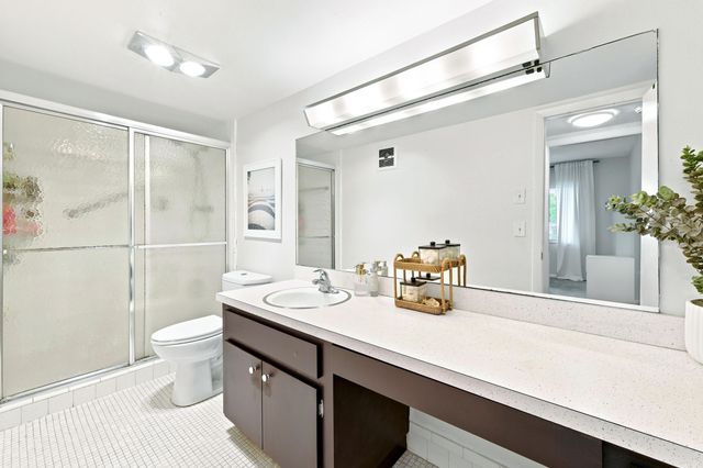 415 U.s. Highway 1 203, North Palm Beach, FL 33408