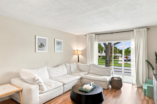 415 U.s. Highway 1 203, North Palm Beach, FL 33408