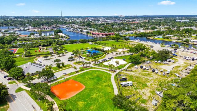 415 U.s. Highway 1 203, North Palm Beach, FL 33408