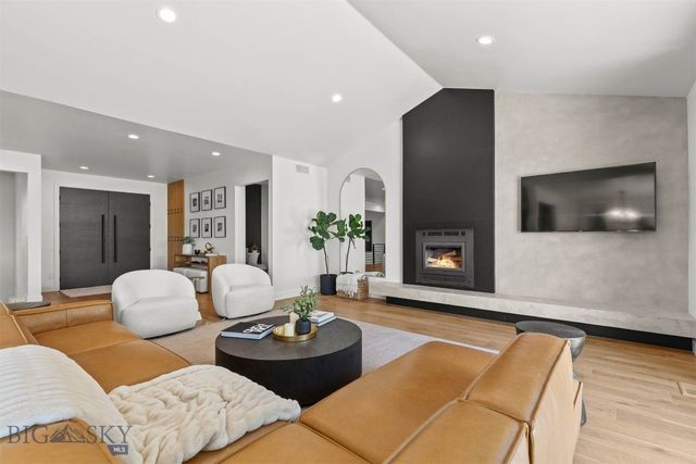 55 Summer Ridge Rd, Bozeman, MT 59715