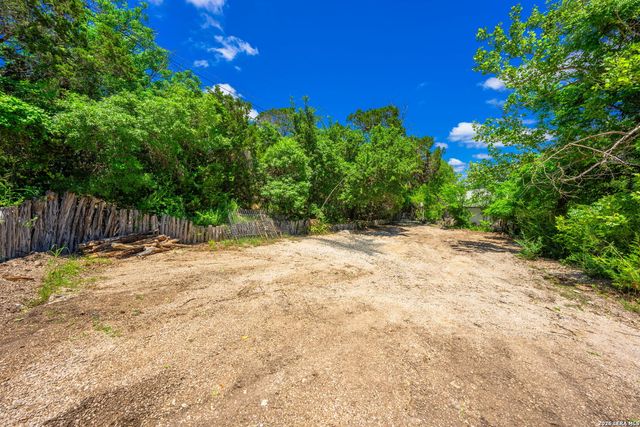 109 Debra Lane, Kerrville, TX 78028