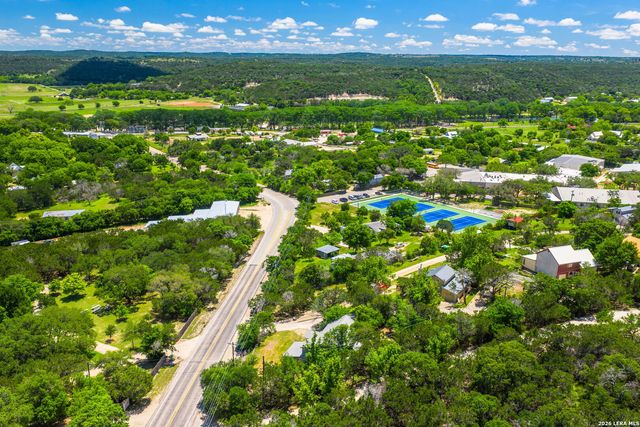 109 Debra Lane, Kerrville, TX 78028