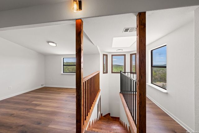 109 Debra Lane, Kerrville, TX 78028