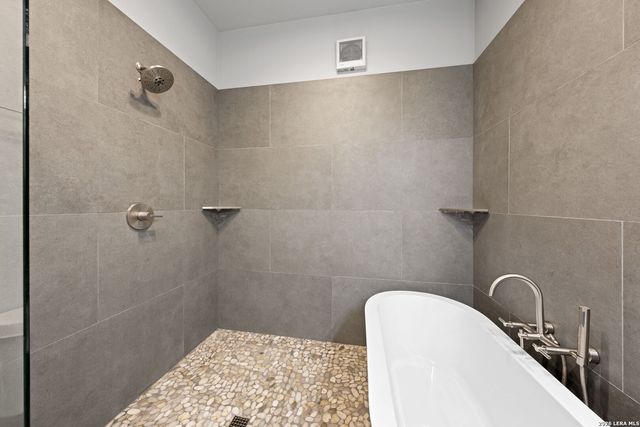 109 Debra Lane, Kerrville, TX 78028