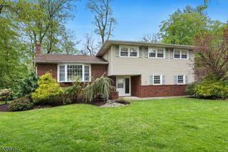 9 Copperfield Rd, Scotch Plains Twp., NJ 07076