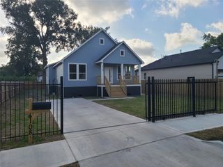 4108 Russell Street, Houston, TX 77026